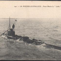 CPA - Marine de Guerre - LA ROCHELLE-PALLICE -  " Lutin "  Sous - Marin N°4124