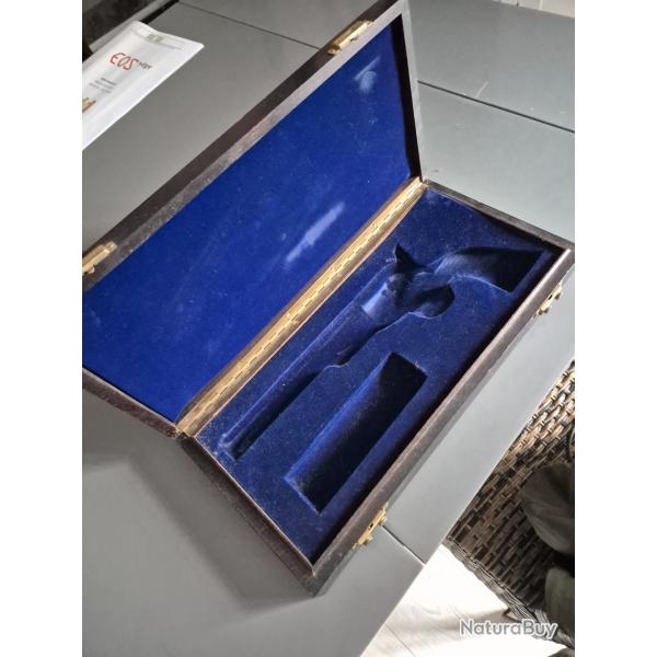 Coffret revolver