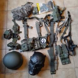 Lot 2 équipement airsoft casque gilet tactique holster sangle protection
