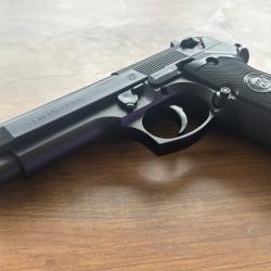réplique Beretta M9 Umarex Spring (enchères 1€ sans prix de réserve)