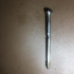 REVOLVER 1873 . PIECES DETACHEES .  axe BARILLET