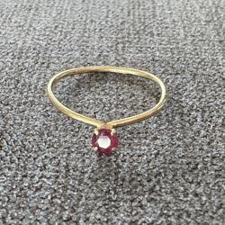Petite bague en or massif 18 carats - rubis - taille 52