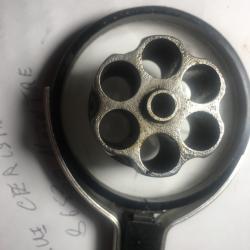 REVOLVER 1873 . PIECES DETACHEES . BARILLET