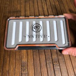 Boite étanche pêche Native à nymphes slim étanche