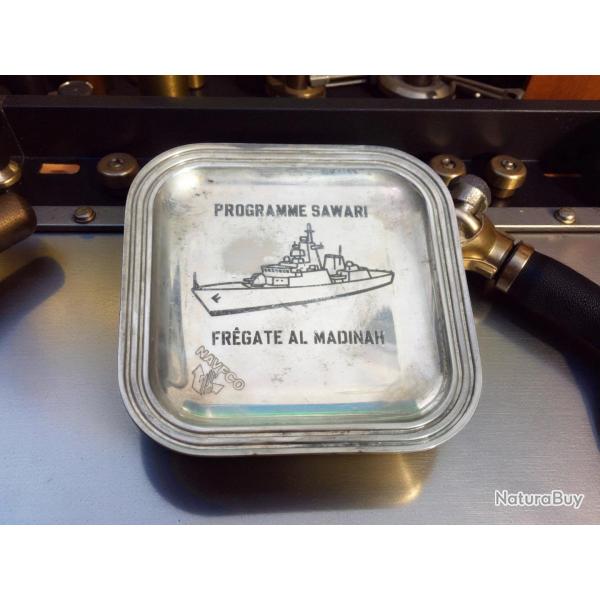 Plateau commemoratif NAVFCO : Programme Sawari , Fregate Al Madinah - laiton plaque argent 400g