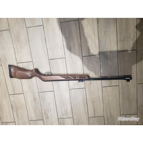 Bonjour je vend ma Carabine a plomb hunter 440 de chez gamo 19J en 4,5