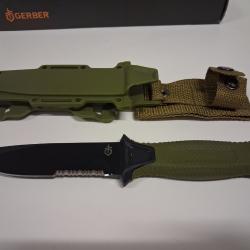Couteau fixe Strongarm Gerber Kaki Survie Combat lame fixe Lame dentellé