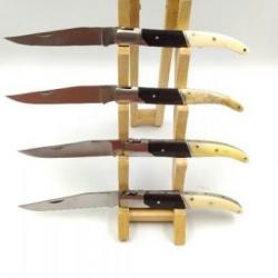 LOT DE 4 COUTEAUX DU CAMARGUAIS MANCHE OS ET CORNE DE TAUREAU 02180us