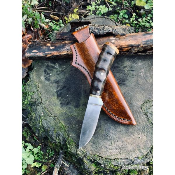 couteau de chasse d'artisan / manche en corne d'antilope / loupe d'acacia