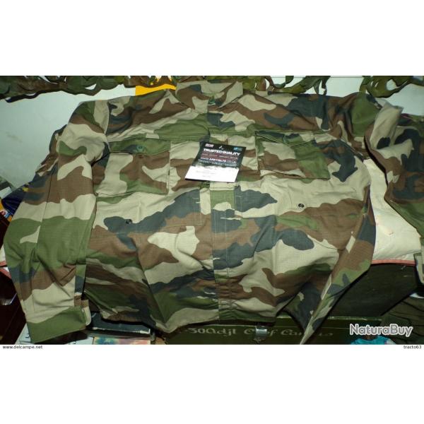 VESTE AVEC CAMOUFLAGE FEUILLAGE DE L'ARMEE FRANCAISE , TAILLE XL , FABRICATION ANGLAISE ARTKIS LIMI