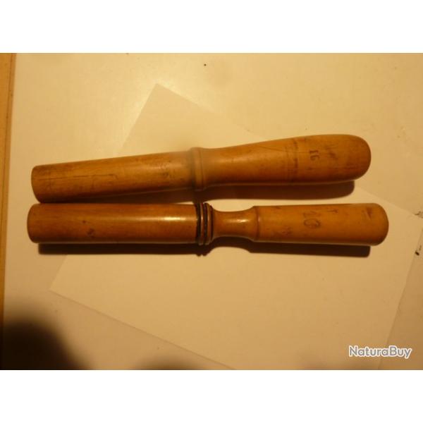 Deux bourroirs  calibre 16