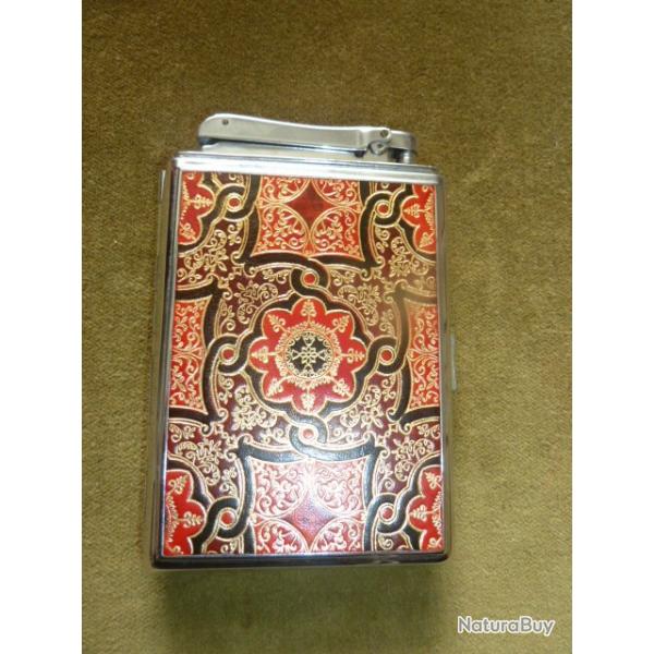 Briquet et tui  cigarettes