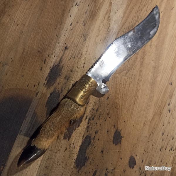 Couteau Poignard de chasse ou de vnerie poigne patte de cervid