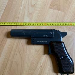 Pistolet signaleur Russe