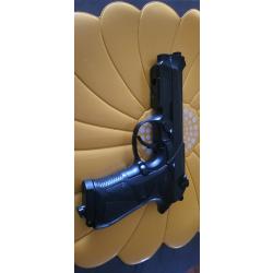 Airsoft beretta 90 two