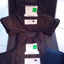 Enchère lot de 2 plaques balistiques contre les armes de poings et les lames HAWK 50X35 cm