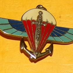 INSIGNE PARACHUTISTE :  2° R.P.I.Ma, dos guilloché, sans devise au dos , Régiment Parachutiste d'Inf
