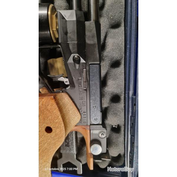 Pistolet CO Feinwerkbau C254 droitier
