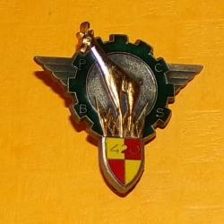 INSIGNE PARACHUTISTE :  420° Bataillon Para. de Commandement et Soutien, épingle , roue dentée verte