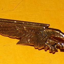 INSIGNE PARACHUTISTE : 2° Brigade Parachutiste, métal doré, pastille ronde lisse ,aigle doré fondant