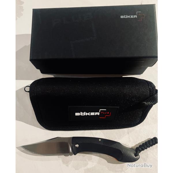 Vds Boker+ Frelon bon tat utilis et afft rasoir (quelques rayures). Livr avec bote et housse.