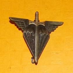 INSIGNE PARACHUTISTE : Ecole des Troupes Aéro Portées, épingle à boléro oblong , parachute argenté b