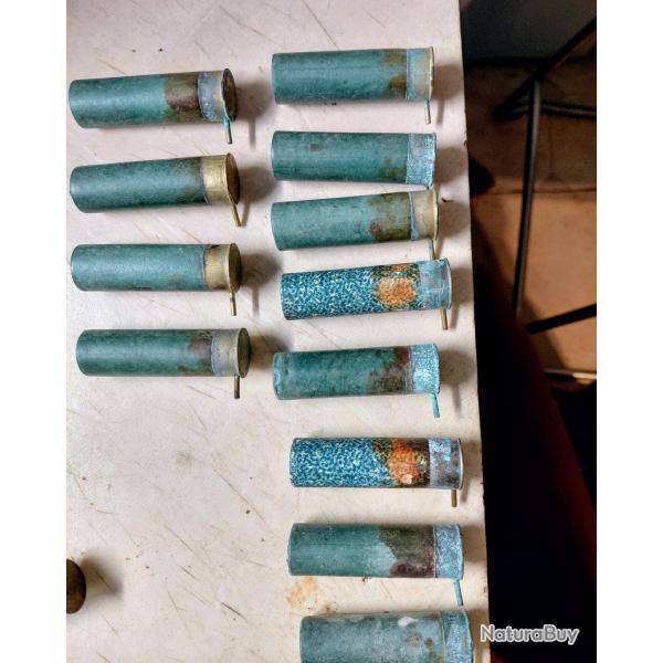 LOT DE 12 CARTOUCHES A BROCHE EN CALIBRE 16 EN CARTON POUR COLLECTION