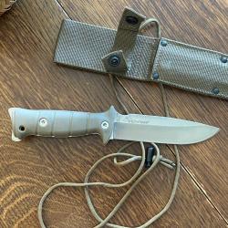 Couteau tactique TARASCO OUTDOOR Coyote bushcraft Neuf