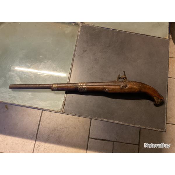 Long pistolet d'aron a silex canon rond et  pans