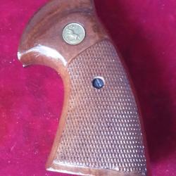 PLAQUETTES COLT PYTHON AUTHENTIQUE