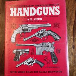 Lot 7 livres armes tout en anglais