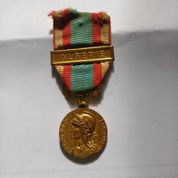 M&eacute;daille comm&eacute;morative des op&eacute;rations de s&eacute;curit&eacute; et de maintien de l'ordre