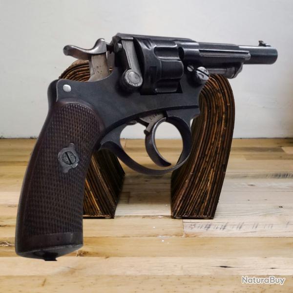 Revolver Rglementaire Chamelot 1874 modle officiers anne de fabrication 1879