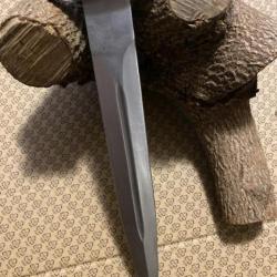 DAGUE GOUTTE DE SANG  MANCHE BOIS  DE TECK   2024  12