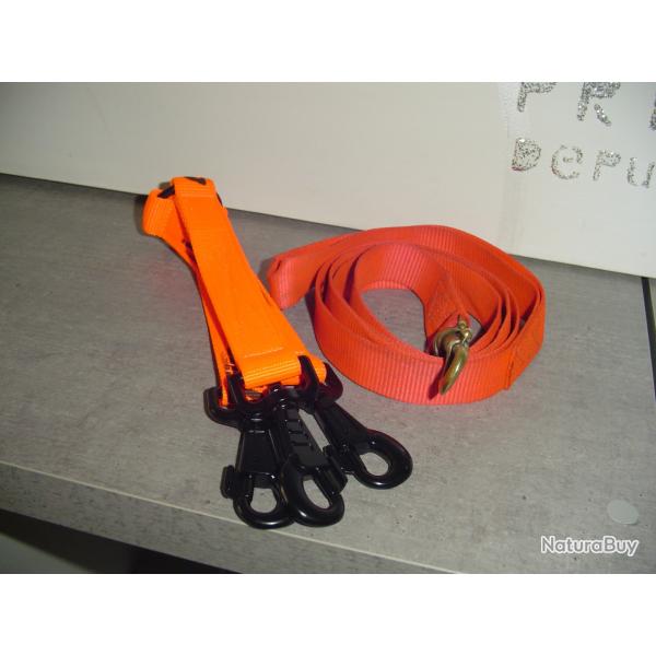 coupleur triple neuf 25 cm +laisse 150 cm .