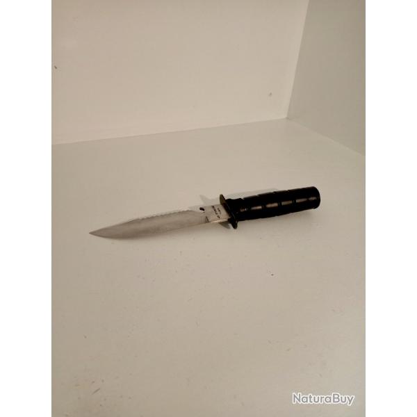 Couteau Survie, Chasse 420 Stainless Taiwan lame fixe et dents crant