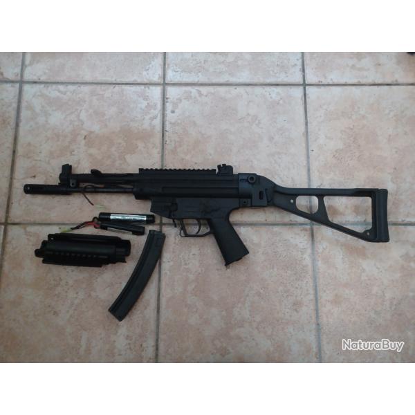 Airsoft AEG Cyma rplique MP5 - metal & blow back (billes 6mm)