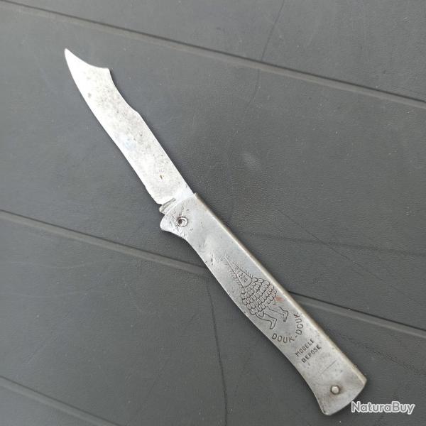 Clbre couteau DOUK DOUK modle dpos - ancienne fabrication