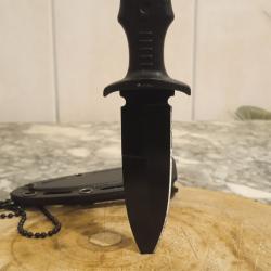 Couteau tactique tour de cou neuf