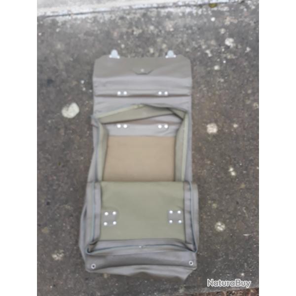 sac militaire suisse reglable en sacoche haute ou basse pour uniforme tenu ou autre, papier ,etc