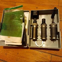 Jeux d'outils RCBS pour 357 magnum et 38 SP, vendu avec adaptateur enfoncement WC-RN