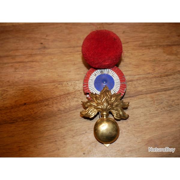 Insigne pompon grande tenue d'un kpi 1884, train des quipages