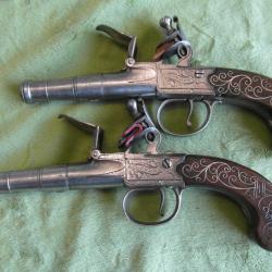 Jolie paire de pistolet à silex 18è anglais signé J.Richards à Londres