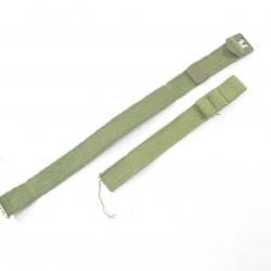 Eléments de jugulaires de casque lourd US M1 post-WW2 avec une attache sur les deux.