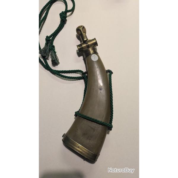 Poire  poudre en corne bec verseur doseur n6