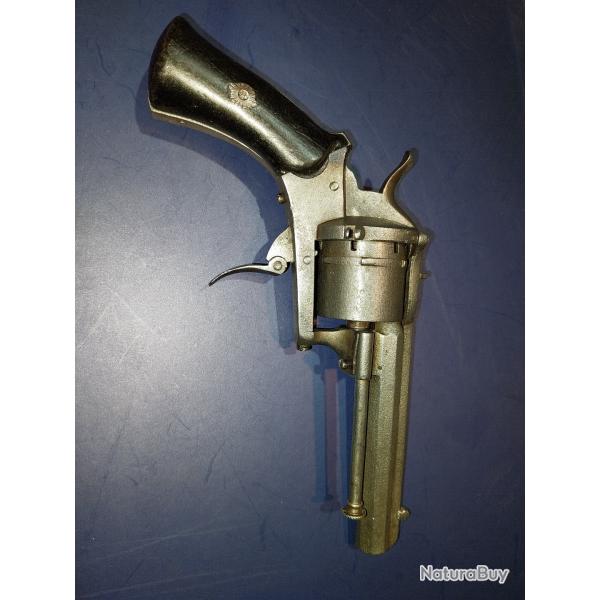 Revolver  carcasse ferme type lefaucheux  broche calibre 7mm