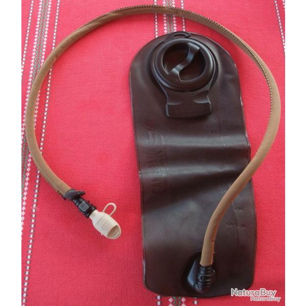 Camelbak Omega gourde rservoir d'eau ou poche d'hydratation de 3 l. avec kit de nettoyage