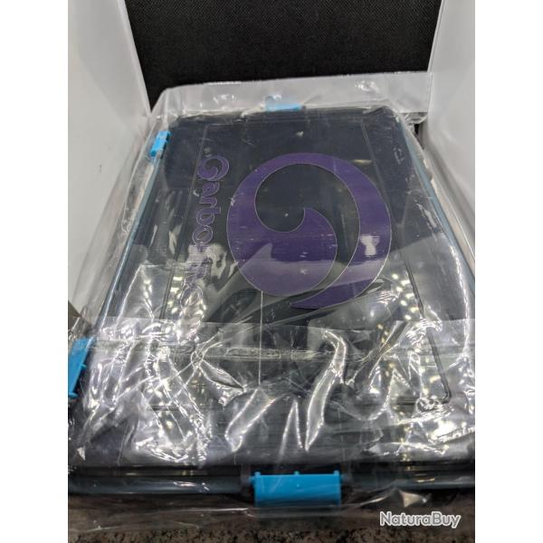 Lot 320/ Bote a rangement matriels GARBOLINO tanche, environ 28 x 18 x 4.5. ( environ)