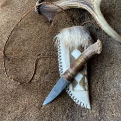 couteau amérindien d'artisan/ bois de cerf / lame acier carbone 1095     ( 2 )