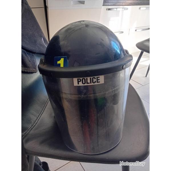 ENCHERE CASQUE ANTI EMEUTE DES FORCES DE POLICE